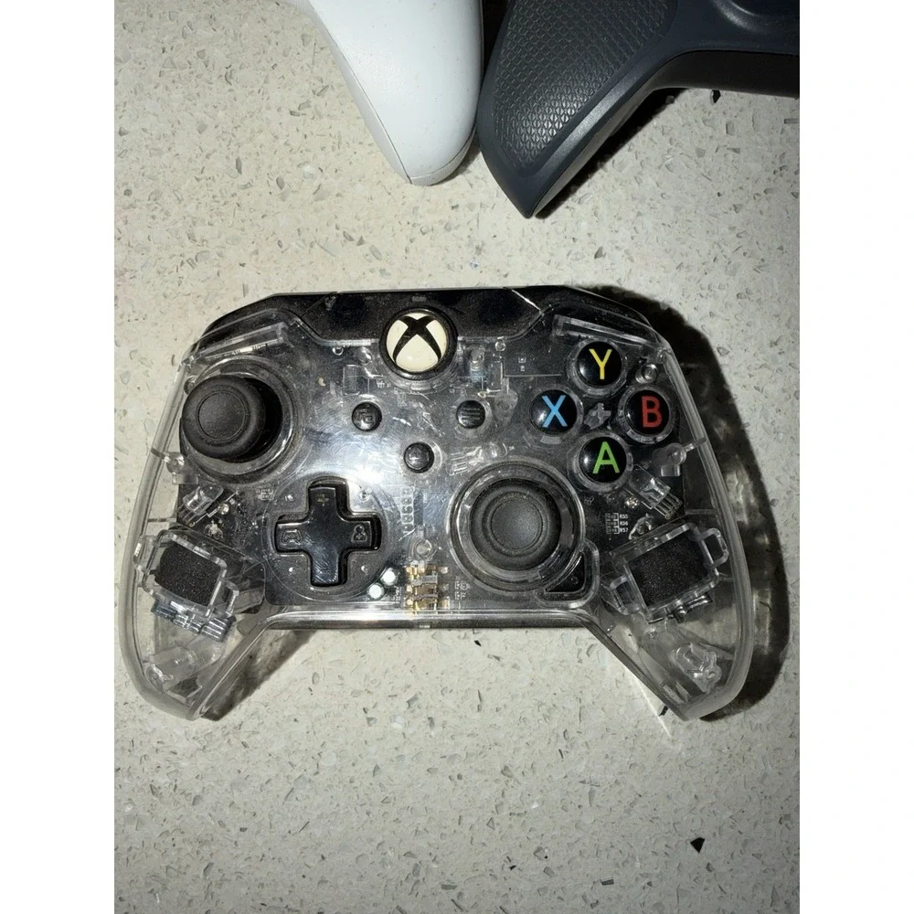 Lot Of 3‎ Xbox Controllers,and 3 Xbox One Games 2 Are New